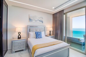 3 bedrooms, free WiFi, bed sheets, wheelchair access - Esmeralda Beach Resort 3 Bedrooms Condo C 903 (Puerto Peñasco)