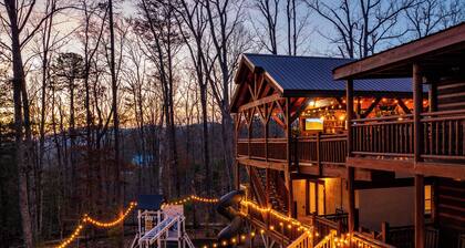 Luxe 8BR w/Pool,Outdoor Play Area, Huge Sports Bar