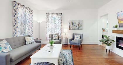 Charming 3-bedroom house in Mansfield with WiFi, AC, full kitchen