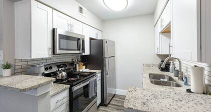 2BR/2BA by AT&T, Globe Life Stadiums,6 Texas Live!