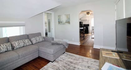 Recovery Loft 1-bedroom apartment in Mansfield with WiFi, AC, Full Kitchen