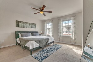 4 bedrooms, desk, iron/ironing board, WiFi