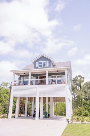 Exterior - High Blue Bungalow-Southern Charm on the MS Gulf Coast (Bay St. Louis)