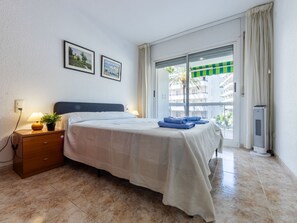 Room - Apartment China by Interhome (Salou)