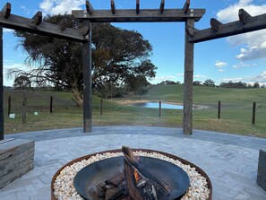 Property grounds - Escape to Luminous Pond Farm –Your Private Adelaide Hills Wine Country Sanctuary (Bridgewater)
