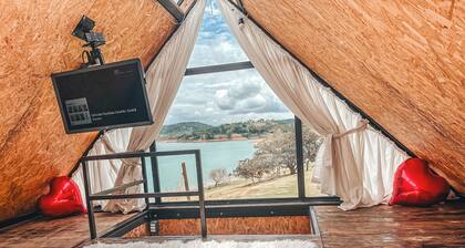 Charming tiny house on the dam, surrounded by nature and pet friendly