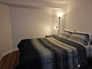 2 habitaciones, tabla de planchar con plancha, wifi y ropa de cama 