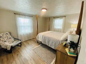 2 bedrooms, iron/ironing board, free WiFi, bed sheets