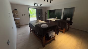 Couples treatment room(s), body treatments, body wraps, body scrubs