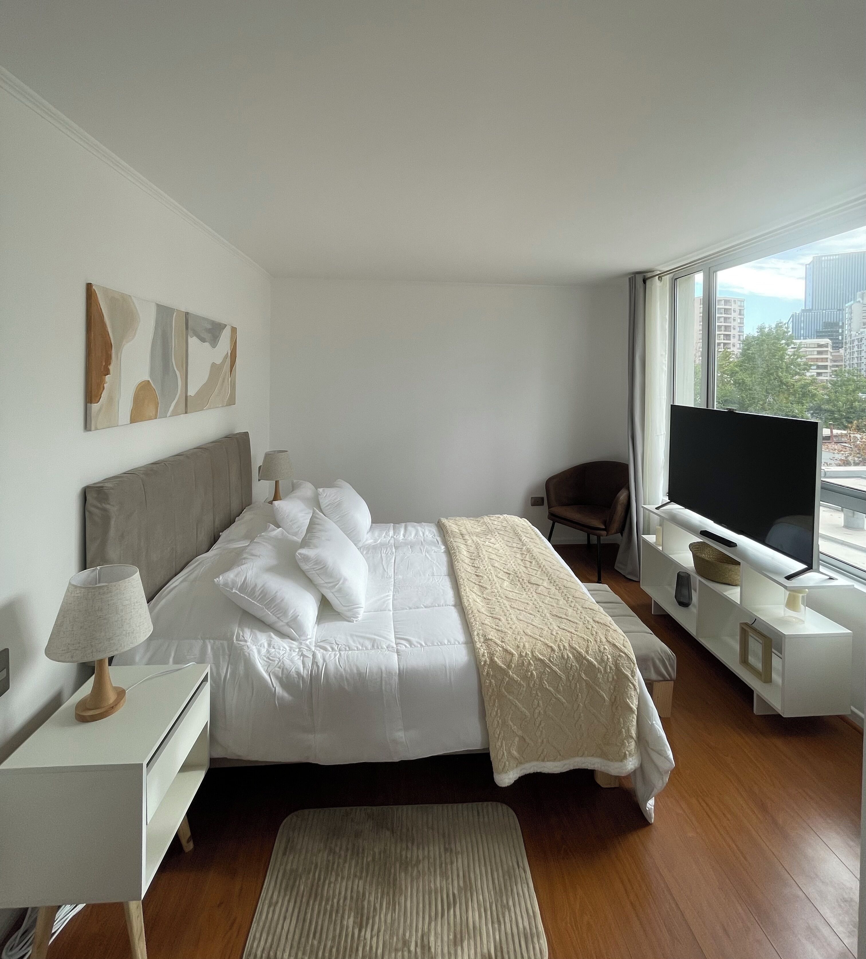 2 habitaciones, tabla de planchar con plancha, wifi y ropa de cama 