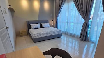 3 quartos, ferros/tábuas de passar roupa, Wi-Fi, roupa de cama