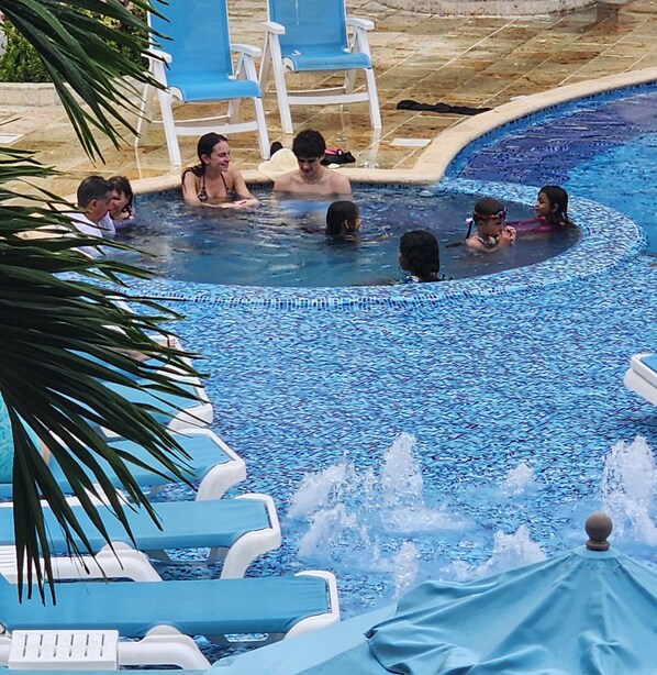 Piscine extérieure, piscine chauffée