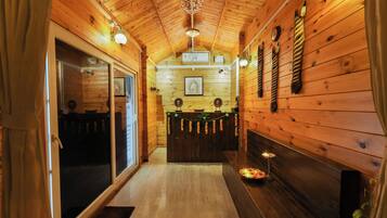 Masajes con piedras calientes, masajes de tejido profundo