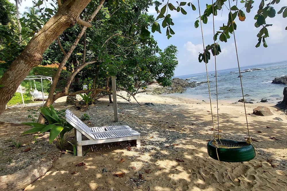 Adhvasaha Beach Spa Resort