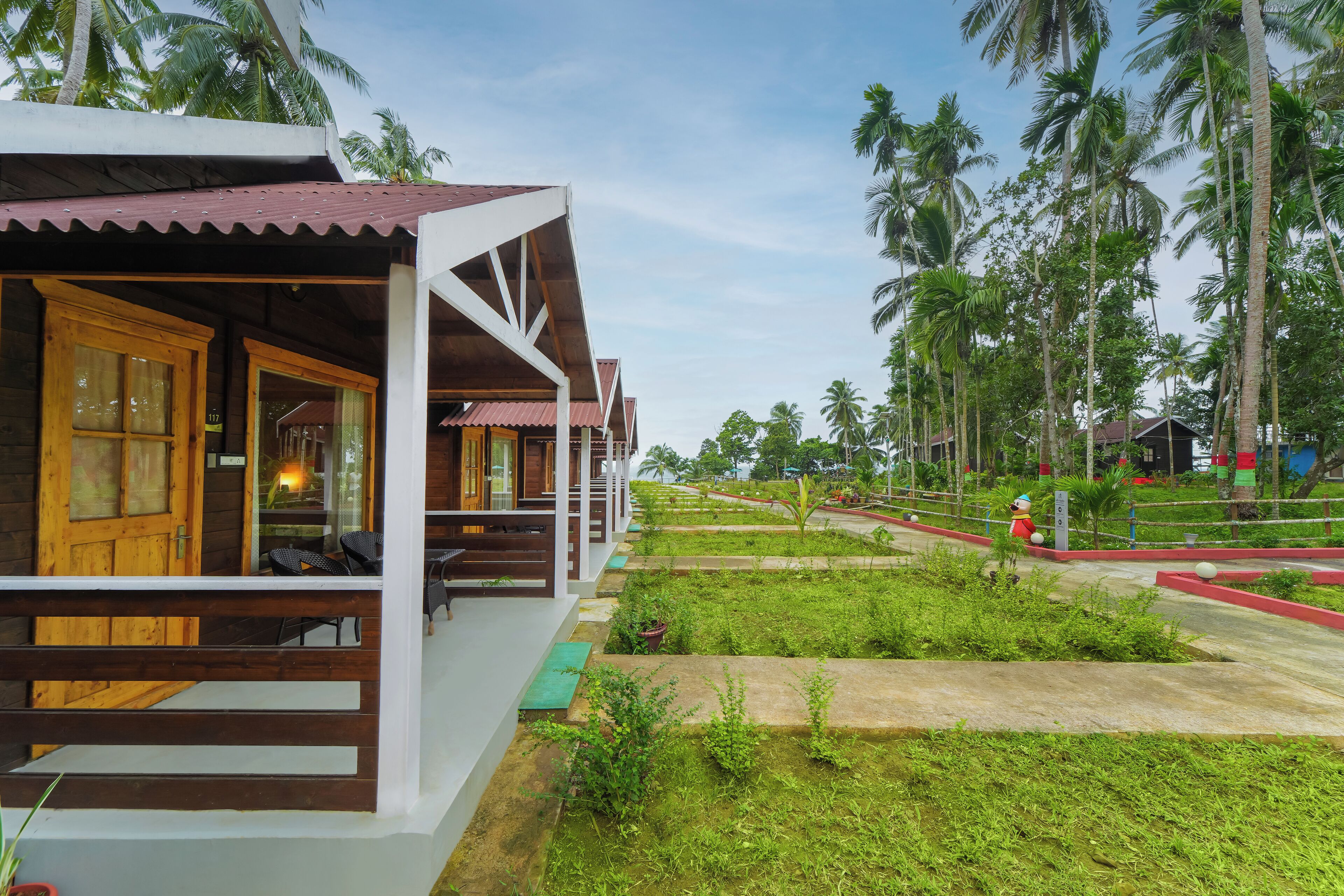 尊榮平房, 陽台, 部分海景 | 客房內保險箱、書桌、筆電工作空間、熨斗/熨衣板