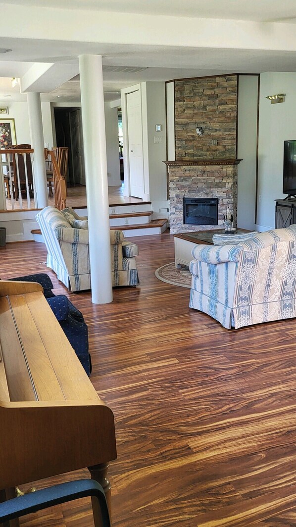 Smart-tv en een open haard