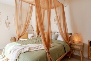 2 室のベッドルーム、アイロン / アイロン台、WiFi、ベッドシーツ