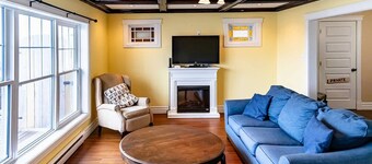 The Cove, Merchant's Home by the Sea