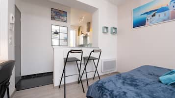 Strygejern/strygebrĂŠt, gratis Wi-Fi, sengetĂžj