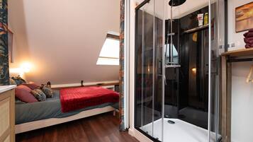 1 soverom, strykejern/-brett, wi-fi (inkludert) og sengetĂžy