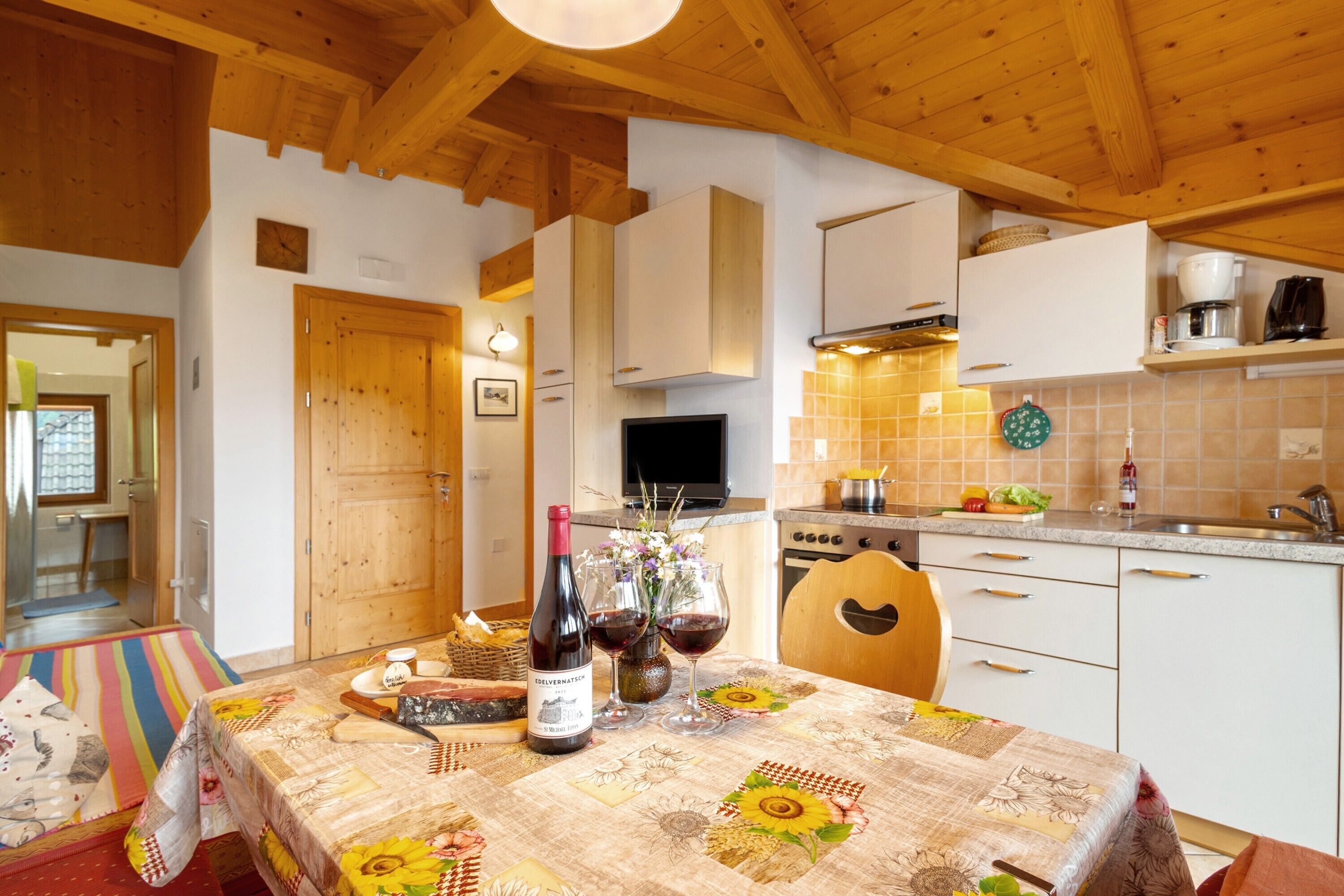 Réfrigérateur, four, plaque de cuisson, lave-vaisselle