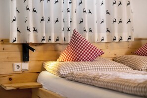 2 bedrooms, free WiFi, bed sheets - Apartment 'Tanne' with Mountain View, Shared Terrace and Wi-Fi (Rodengo)