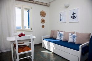 Interior - Apartment 'The Mediterranean Junior Suite' with Sea View, Wi-Fi and Air Conditioning (Paros)
