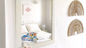 1 室のベッドルーム、WiFi (無料)、ベッドシーツ