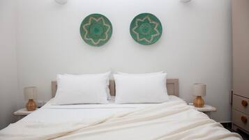 1 bedroom, free WiFi, bed sheets