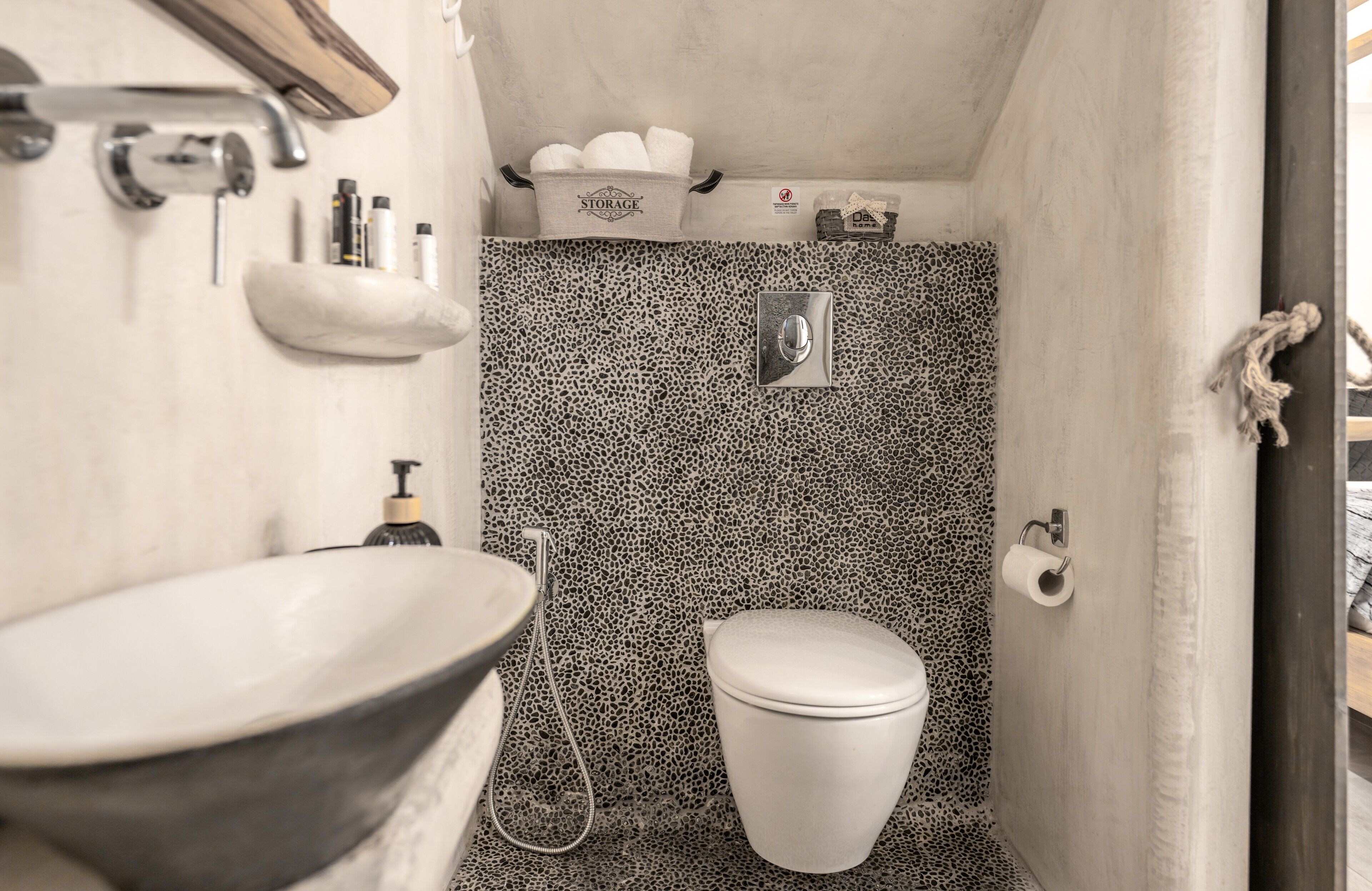 シャワー、ヘアドライヤー、タオル