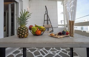 Terrace/patio - Apartment 'Luxury Suite' with Private Terrace, Wi-Fi and Air Conditioning (Naxos)