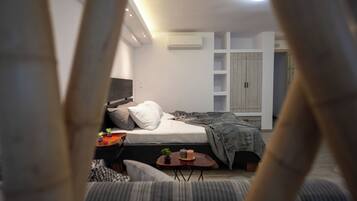 1 bedroom, free WiFi, bed sheets