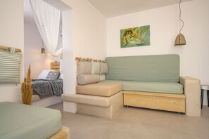 1 bedroom, free WiFi, bed sheets - Apartment 'Family Suite' with Private Terrace, Wi-Fi and Air Conditioning (Naxos)