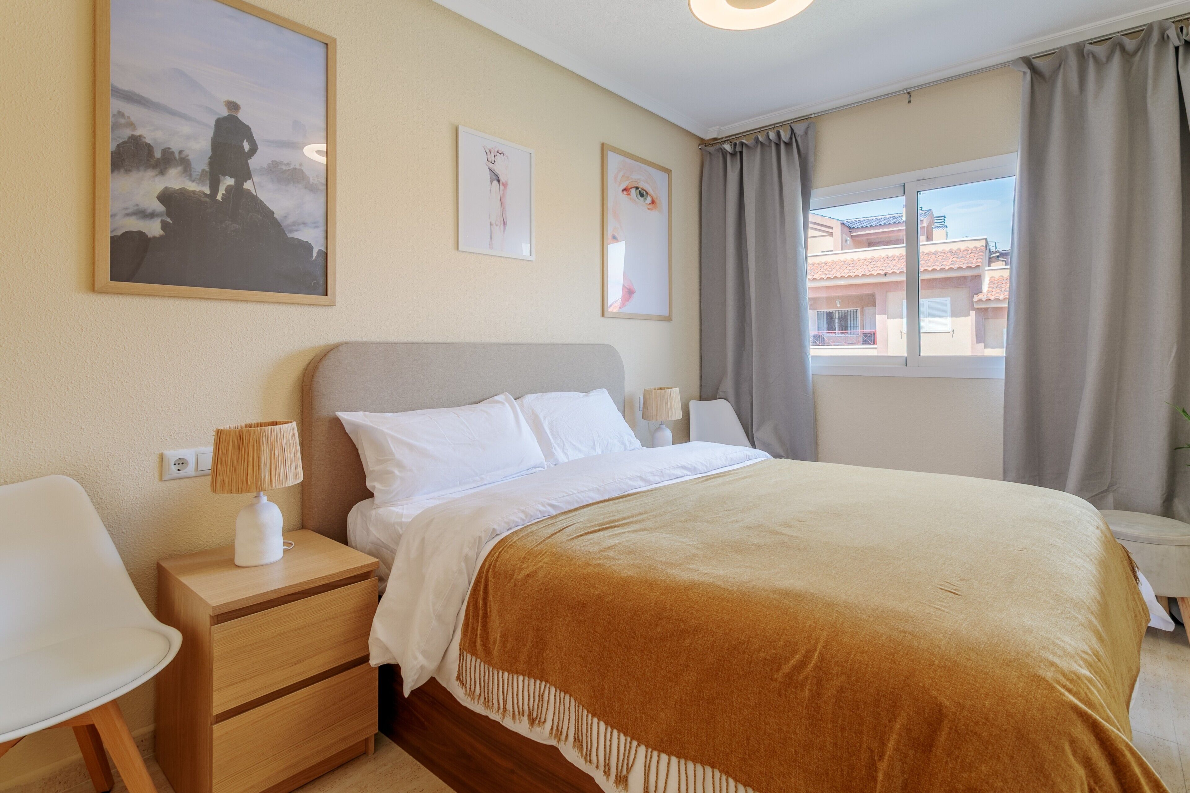 3 soverom, strykejern/-brett, wi-fi (inkludert) og sengetøy