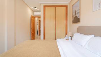 3 chambres, fer et planche Ă repasser, Wi-Fi gratuit, draps fournis