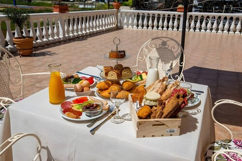 Apartment 'Maestro  2' with Balcony, Wi-Fi and Air Conditioning