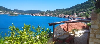 Apartment 'Galini' with Sea View, Shared Garden and Wi-Fi