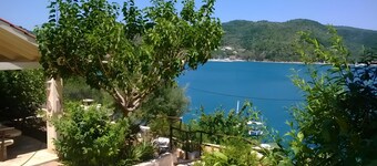 Apartment 'Galini' with Sea View, Shared Garden and Wi-Fi