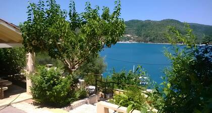 Apartment 'Galini' with Sea View, Shared Garden and Wi-Fi