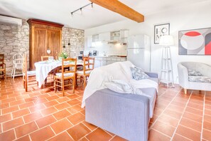 TV, ping pong - Stone house with private pool – 6 guests – Heart of Bergerac vineyards (Cunèges)