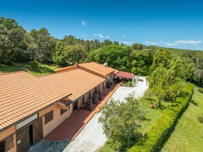 Exterior - Apartment 'Erba Di Campo - Viola' with Shared Pool, Private Terrace and Wi-Fi (Livorno)