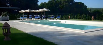 Apartment 'Malva' with Shared Pool, Wi-Fi and Air Conditioning