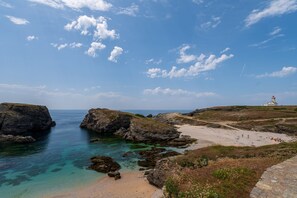 Beach nearby - Ker mam - Belle-Île en Mer, electric bikes at your disposal (Sauzon)