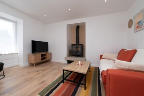 TV, fireplace - Ker mam - Belle-Île en Mer, electric bikes at your disposal (Sauzon)