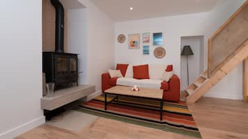 Télévision, cheminée