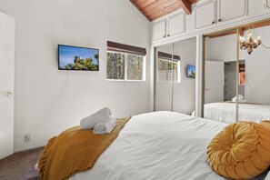 3 bedrooms, free WiFi, bed sheets