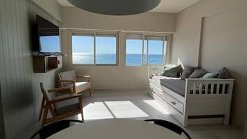 1 habitación, wifi y ropa de cama