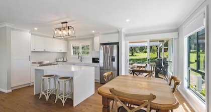 "FERDOUS" - A Peaceful Hideaway in Kangaroo Valley, NSW