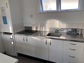 Estudio Confort, varias camas, no fumadores, Se admiten mascotas | Espacio para trabajar con un portátil y sistema de insonorización