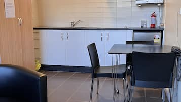1 bedroom, laptop workspace, iron/ironing board, free WiFi